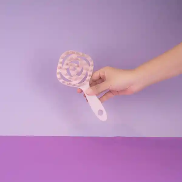 Cepillo Para Shampoo Con Cerdas Suaves Morado Miniso