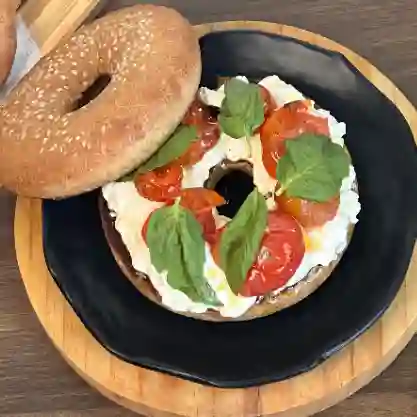 Bagel Capresse (veggie)