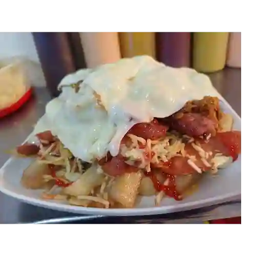 Salchipapa con Queso