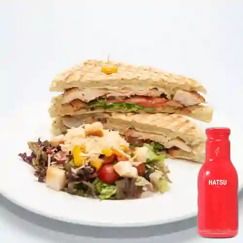 Combo Sándwich Pollo Queso + Hatsu Rojo 400 ml
