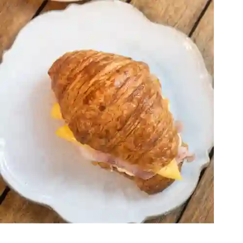 Croissant de Jamón y Queso