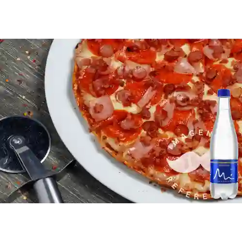 Combo Pizza Carnes  + Agua Manantial Mineral 600 ml