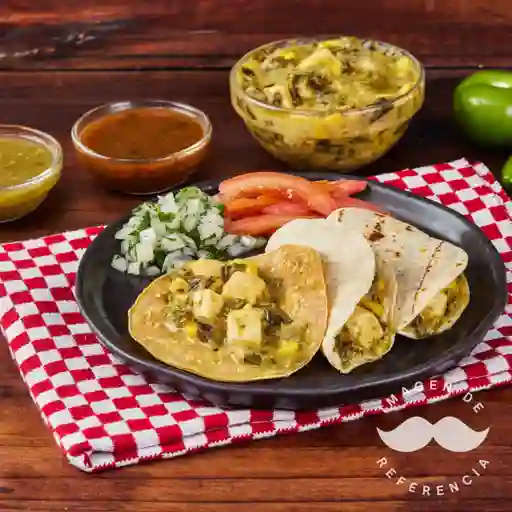 Taco Rajas de Queso