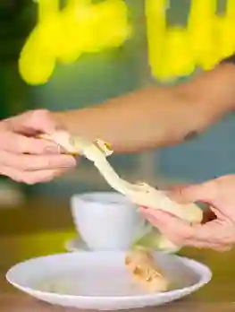 Jugo banano fresa + 2 deditos