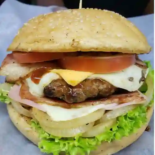 Hamburguesa artesanal de la casa
