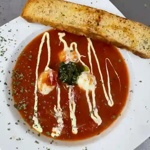 Sopa de Tomate con Bocconcini