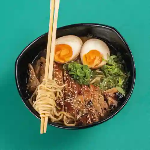 Sopa Ramen Tradicional Grande + Soda Hatsu