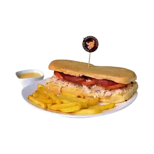 Emparedado de Pollo y Costilla