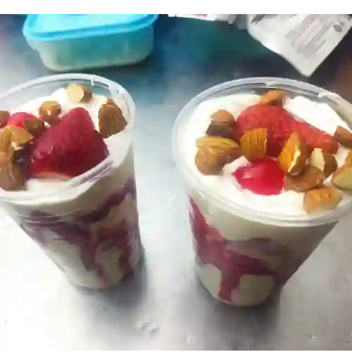 Fresas con Crema 12 Onzas