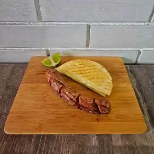 Chorizo con Arepa