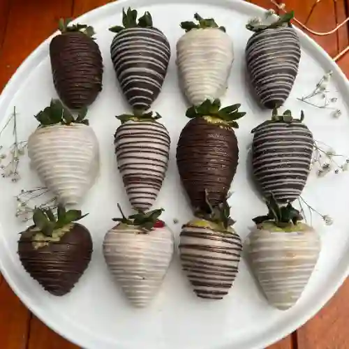 12 Unidades de Fresas de Chocolate
