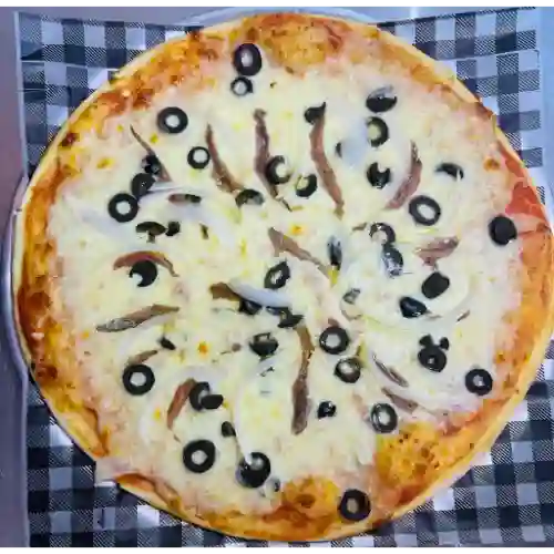 Pizza Puttanesca Mediana