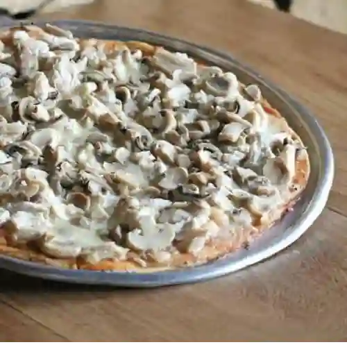 Pizza Pollo Champiñones