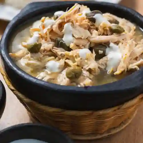 Medio Ajiaco con Aguacate