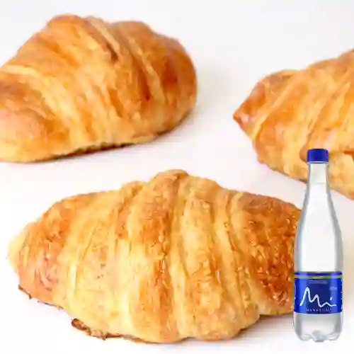 Croissant de Mantequilla X3 +Manantial S/gas 600ML