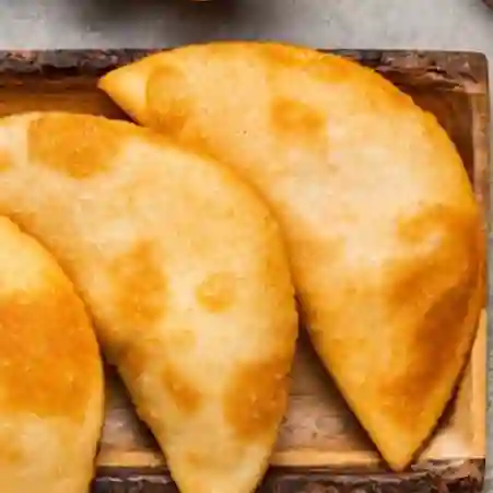 Mega Empanada de Pollo