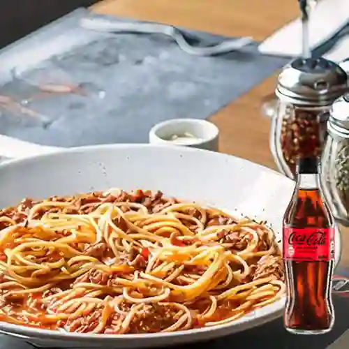 Combo Pasta Bolognesa + Coca-Cola Sin Azúcar 300 ml