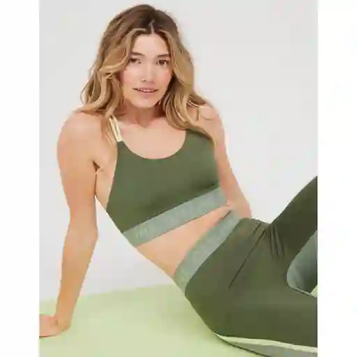 Top Deportivo Aerie Verde Talla MEDIUM American Eagle
