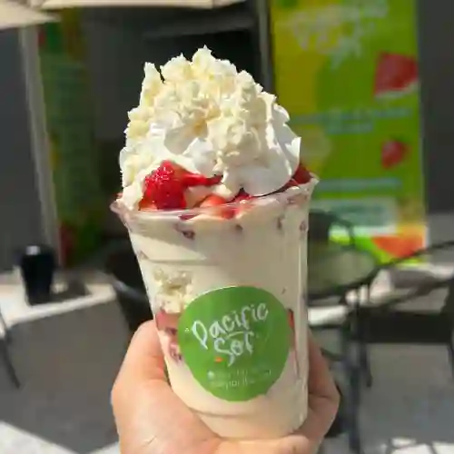 Mega Fresas con Queso 14oz