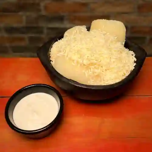 Yuca con Queso