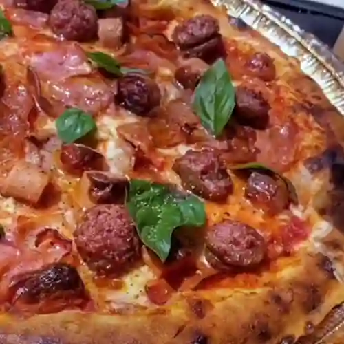 Pizza Salumi