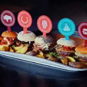 La Moñona x10 Mini-Burgers