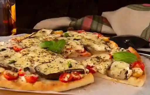 PIZZA MEDIUM BERENJENA