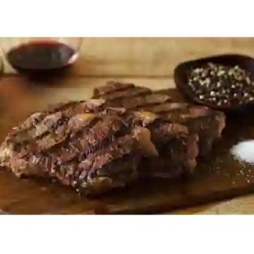 Lomo de Res en Salsa de Vino Tinto