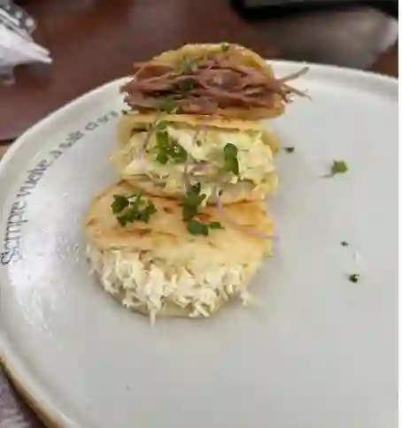 Trilogo 3 Arepas