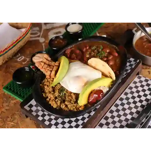 Promo bandeja paisa prime p+ gaseosa 