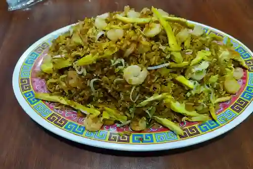 Chau Fan con Pollo y Camarón