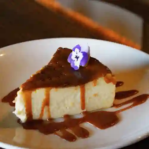 Cheesecake Al Horno con Caramelo Salado