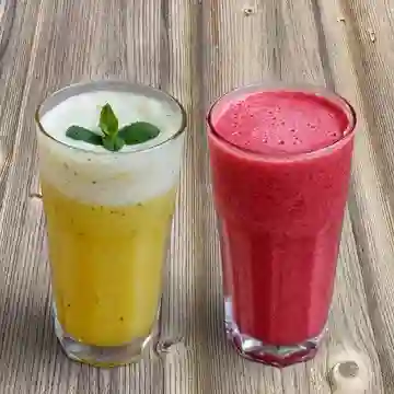Batido de Piña Hierbabuena y Jengibre