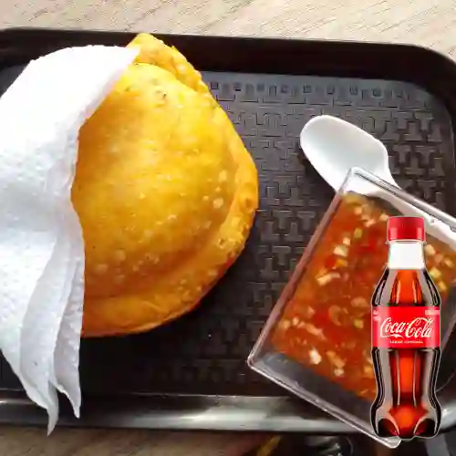 Combo Empanada Mixta de Trigo +Cocacola Orig 250ML