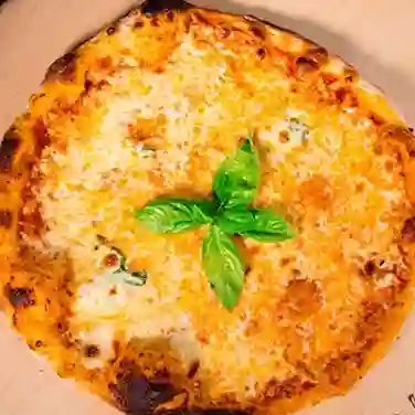 Pizza 3 Formaggi Grande