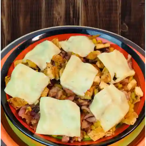 Salchipapa de Pollo y Queso