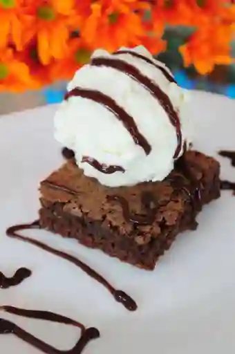 Brownie con Helado