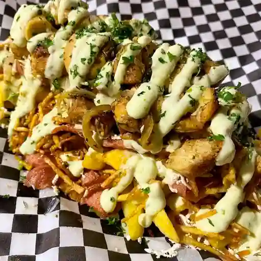 Salchipapa Pollo