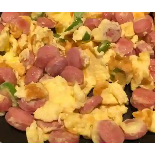 Huevos Revueltos con Salchicha