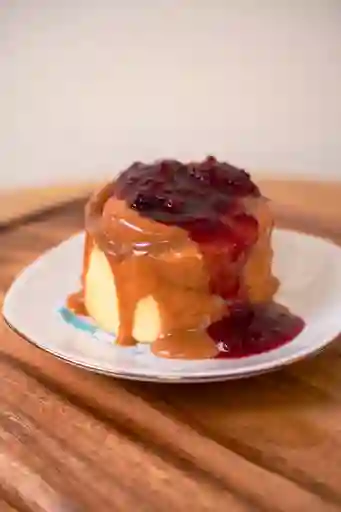 Roll Arequipe y Frutos Rojos