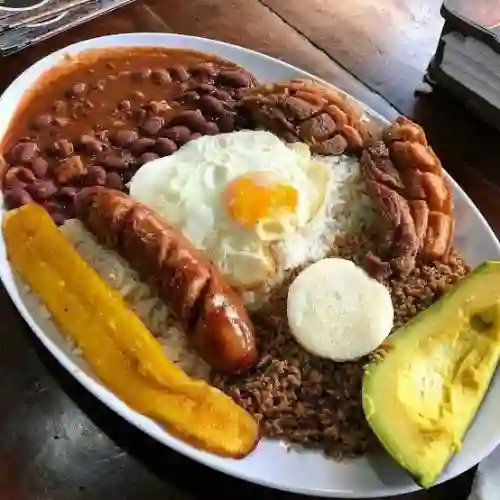 Bandeja Paisa