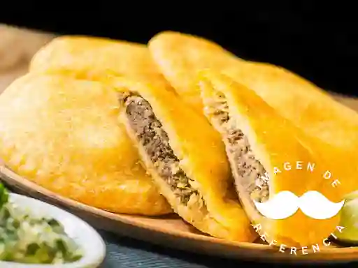 Arepa de Huevo con Carne