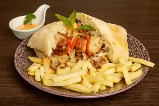 Sanguche de Chicharrón