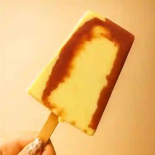 Helado de Queso con Bocadillo