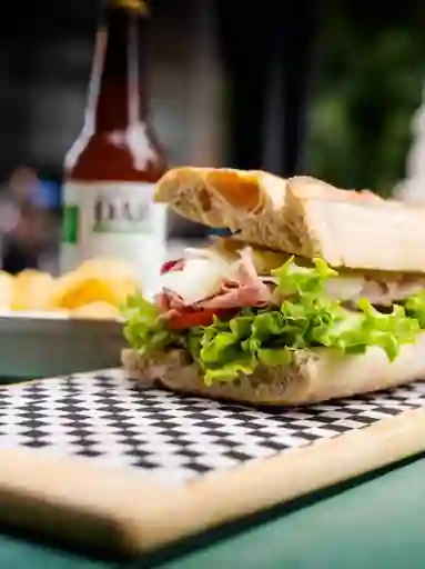 Sándwich Prosciutto