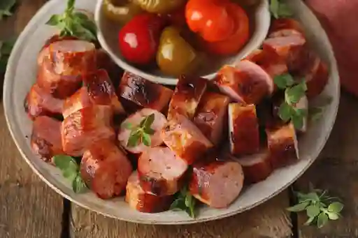 Chorizo con Hogao y Queso