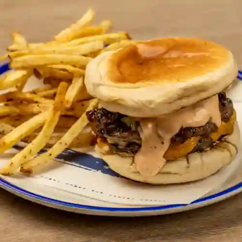 Kafta Pita Smashed Cheeseburguer
