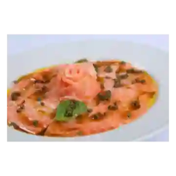 Tartar de salmón sobre rosti