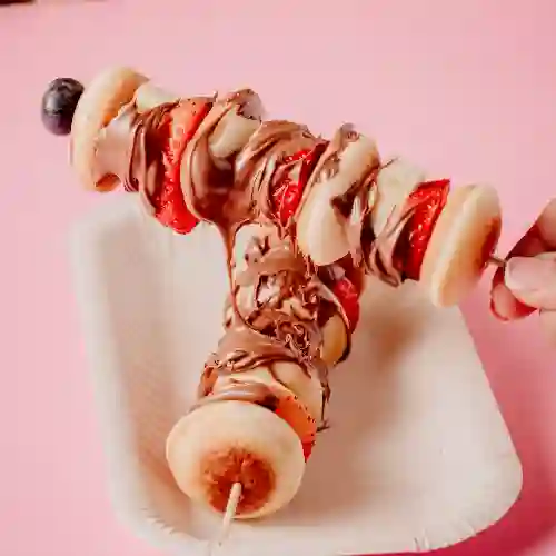 Brochetas de Fruta y Mini Pancakes