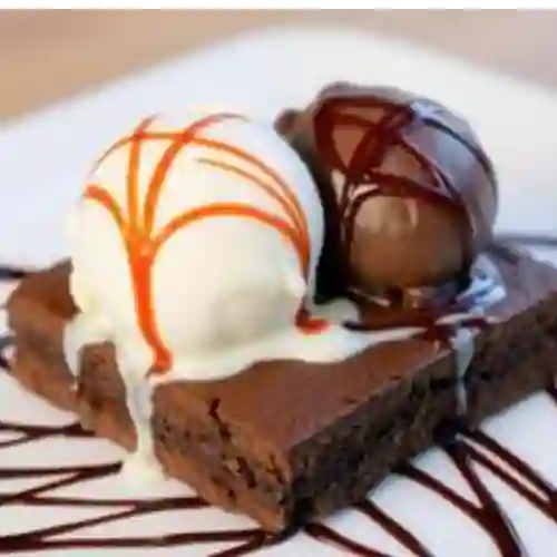 Dos Brownies con Helado